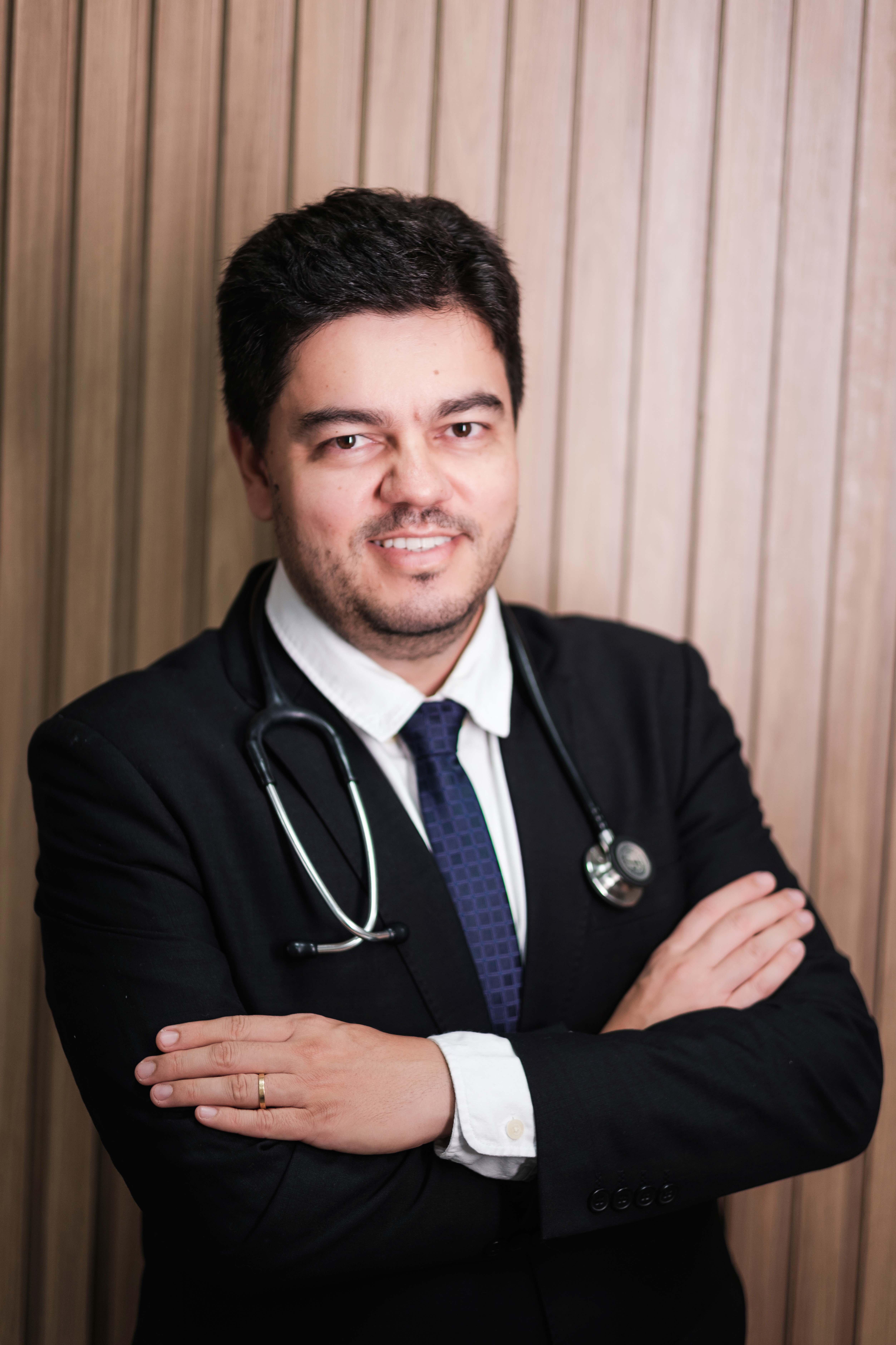 Dr. José Motta — Nefrologista